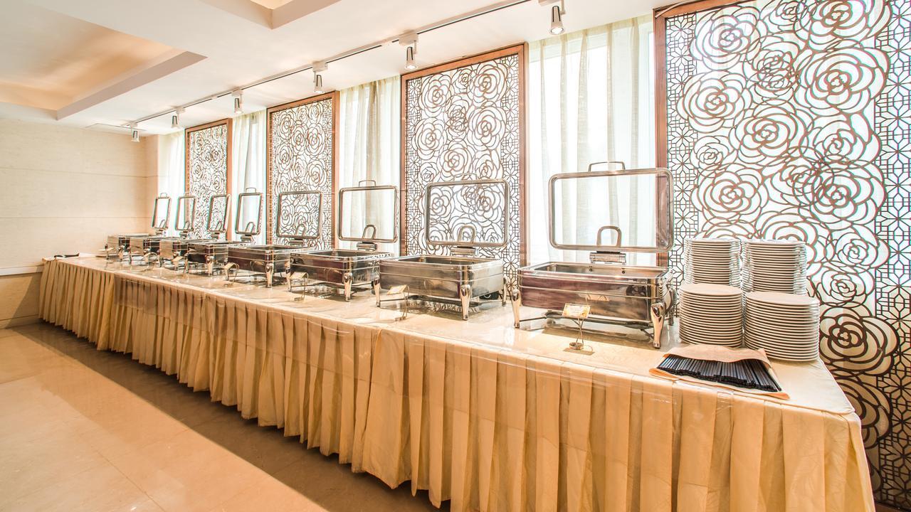 Guangzhou Jin Wan Li Business Hotel Bagian luar foto
