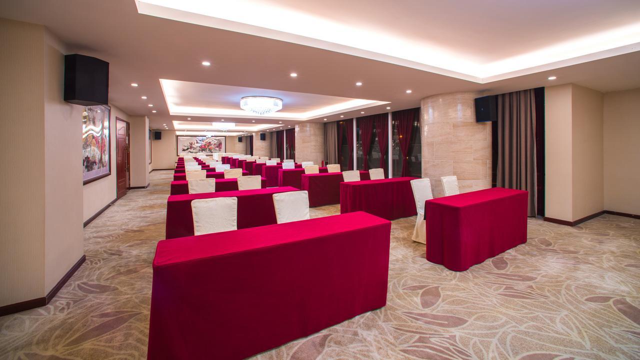 Guangzhou Jin Wan Li Business Hotel Bagian luar foto