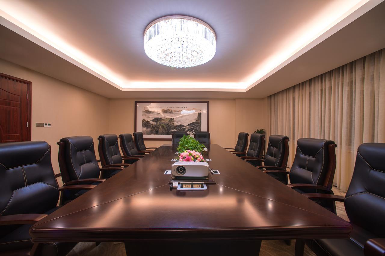 Guangzhou Jin Wan Li Business Hotel Bagian luar foto