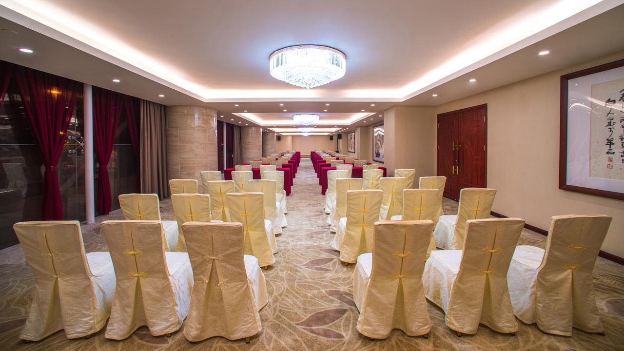 Guangzhou Jin Wan Li Business Hotel Bagian luar foto