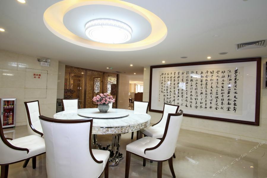 Guangzhou Jin Wan Li Business Hotel Bagian luar foto