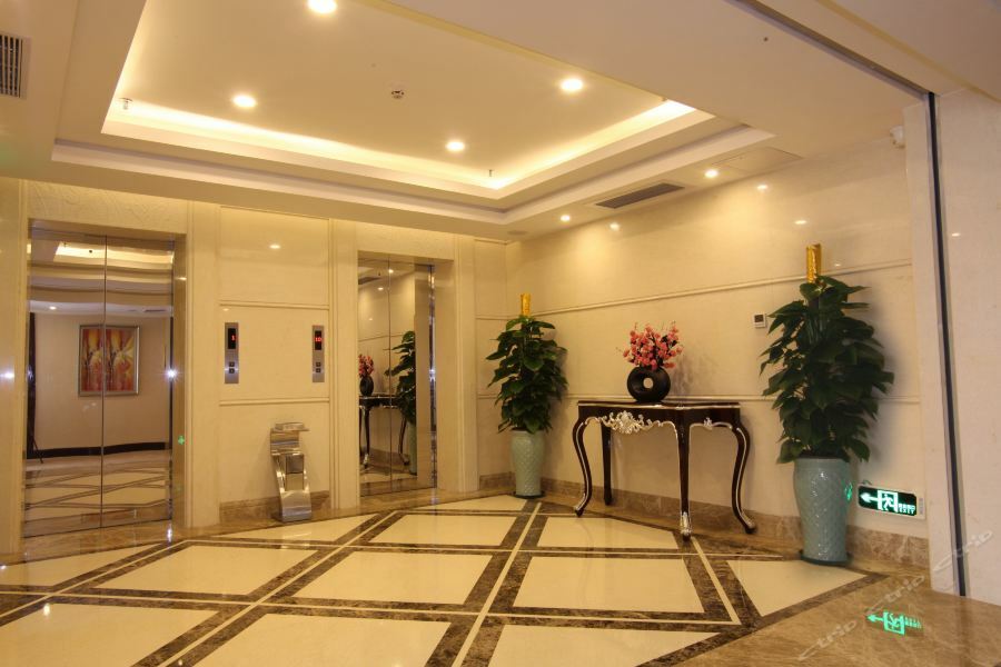 Guangzhou Jin Wan Li Business Hotel Bagian luar foto